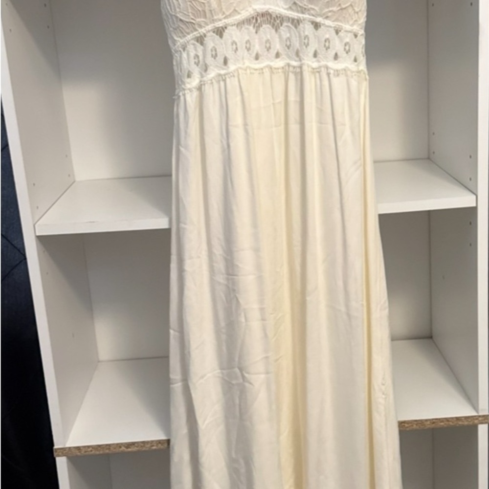 Elegant Cream Lace Maxi Dress
